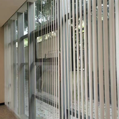 دفترچه راهنمای اتاق پارچه کلاسیک پرده های نیمه کور ضد استاتیک سفید رویای عمودی سفارشی