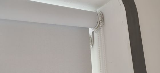 کنترل دستی پارچه Sunlight Fabric 5% Open Rate Fabric Roller Shatter Window For بالکن
