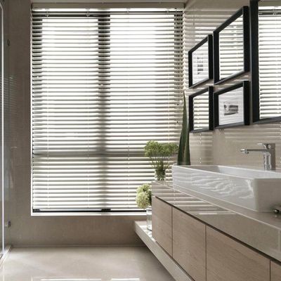 عملیات دستی پرده پنجره ای ونیزی محافظت UV خارج از نصب